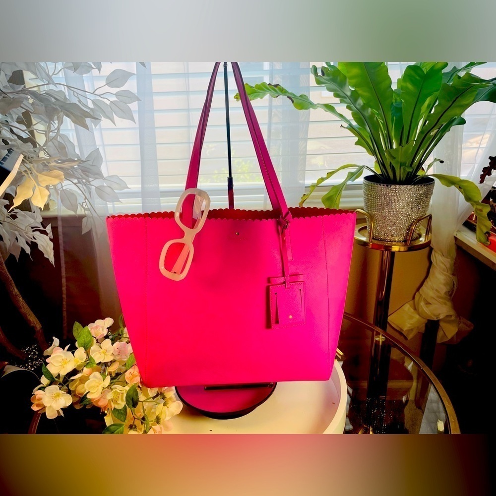 KATE SPADE Cape Drive Hallie Tulip Pink/Bright Papaya Tote “Host Pick”